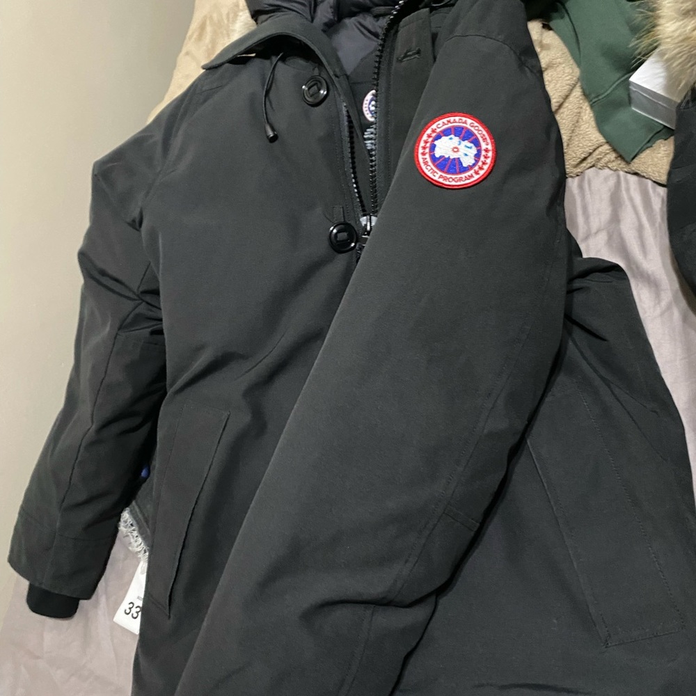 Canada Goose Coat - Picture 2 of 4